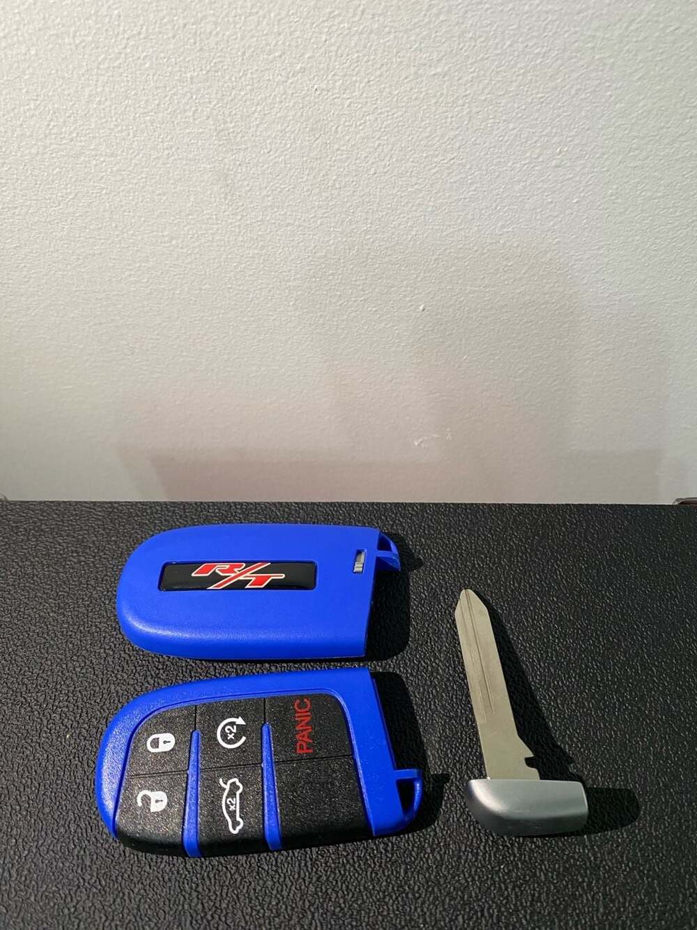 Dodge R/T Key Shell (Blue SUV) - Picture 4 of 6